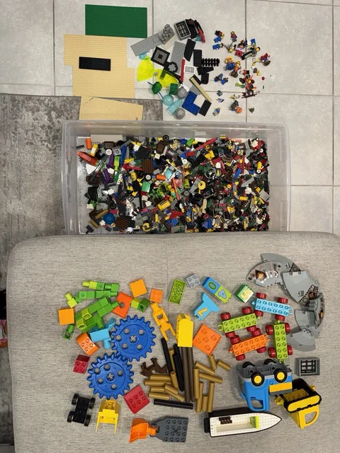 Huge LEGO Bulk Lot Bricks Minifigures Baseplates Wheels Specialty Parts Mixed