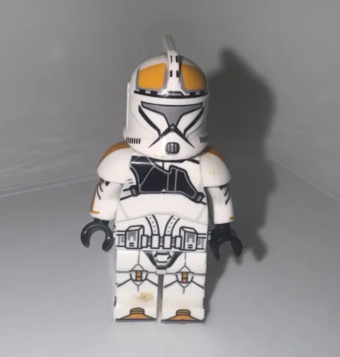 LEGO Star Wars Clone Trooper Minifigure White Armor w/ Orange Markings (custom)