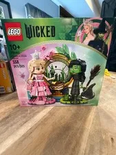 LEGO Wicked: Elphaba & Glinda Figures (75682) FACTORY SEALED