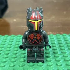 LEGO Star Wars Minifigure Black & Red Armor Outfit w/ Helmet Alternate Head