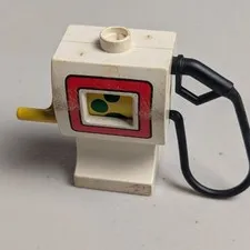 Vintage 1977 LEGO DUPLO Gas Pump Station Service Hose Crank 2x4 Brick 018