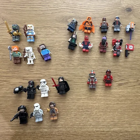 LEGO Minifigure Lot Assorted Characters & Accessories, Spider-Man