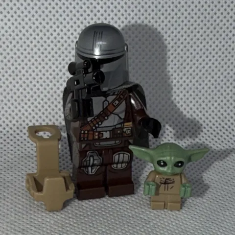 LEGO Star Wars The Mandalorian & Grogu Minifigures w/ Accessories