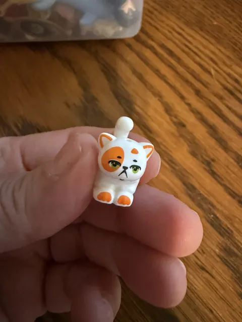 LEGO FRIENDS CHURRO THE CAT MINIFIGURE WITH FREE SHIPPING
