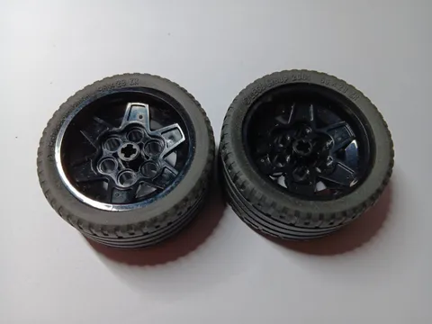 LEGO LOT 2 TIRES STREET WHEELS 56X28ZR BLACK RIMS 43.2X26 41897/56908