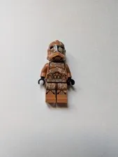 LEGO Star Wars Geonosian Clone Trooper Minifigure HAS SMALL CRACK ON TORSO