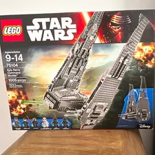 LEGO Star Wars 75104 Kylo Ren's Command Shuttle The Force Awakens -unopened