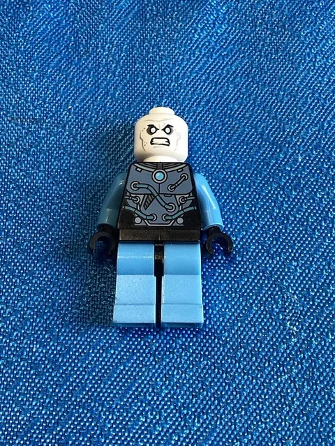 Lego sh049 MR. FREEZE *No Helmet* Super Heroes Batman II Minifigure 