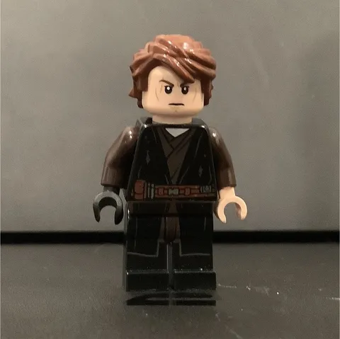 LEGO Star Wars Anakin Skywalker (Dirt Stains) Episode 3 2020 Minifig