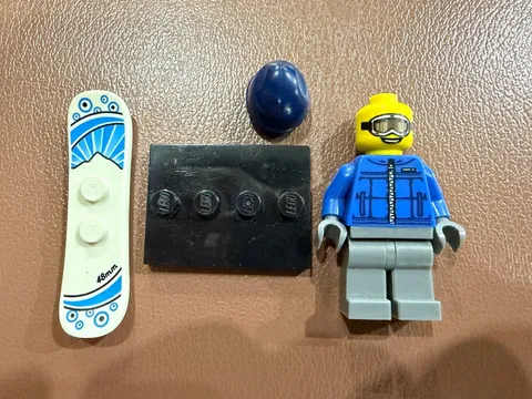 Snowboarder Guy Series 5 Snowboard winter CMF LEGO Minifigure Mini Figure