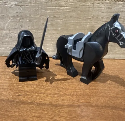 LEGO Lord of the Rings Ringwraith Nazgul Minifigure with Black Horse 9472