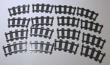 LEGO Vintage - 9V Train - 16 Curved  Pieces of Track (4520)