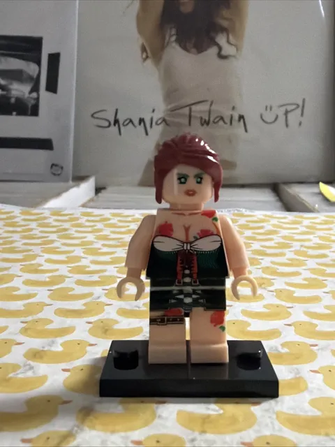 BLACK CORSET REDHEAD ALT GIRL ROSE TATTOO SULTRY LONG HAIR LEGO MINIFIG FIGURE