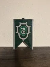 LEGO Harry Potter: Slytherin House Banner (76410) used complete set