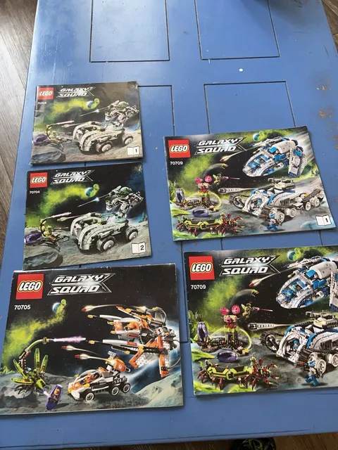 Lot of 5 Lego Galaxy Squad Building Instruction Manuals 70704, 70705, 70709