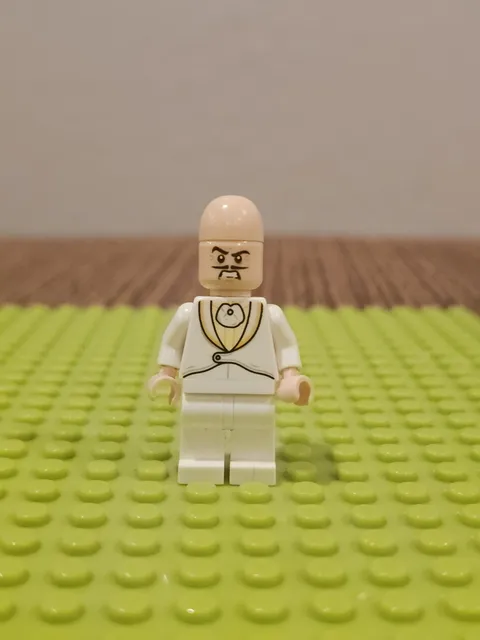 LEGO Egghead Minifigure The LEGO Batman Movie 70920 Excellent Condition