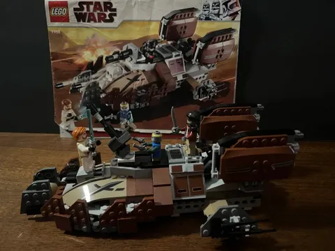 LEGO Star Wars: Pirate Tank (7753) 100% Complete With Minifigs/Manual