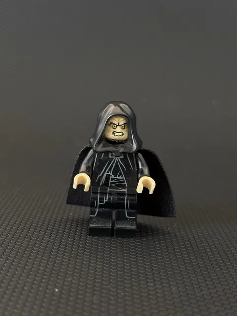 LEGO Star Wars Emperor Palpatine Minifigure - GREAT CONDITION