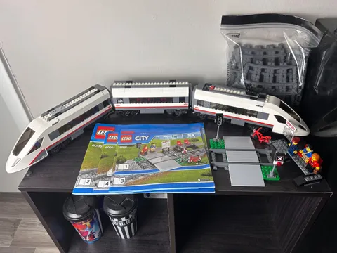 LEGO CITY: High-speed Passenger Train (60051)