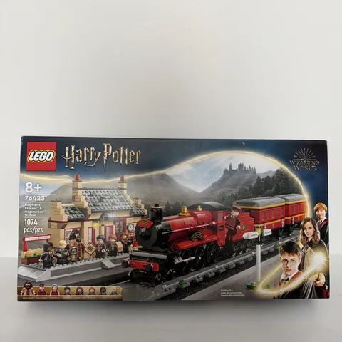 LEGO Harry Potter Hogwarts Express & Hogsmeade Station 76423