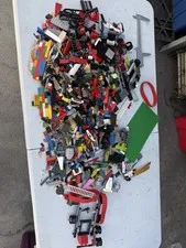 HUGE LEGO LOT OVER 4 LB 11 OZ OF VARIOUS LEGOS LB#1#3
