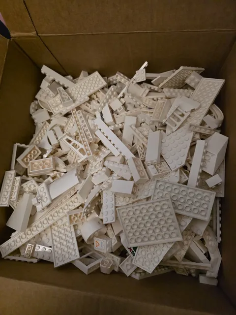 Lot Of 7.5 Pounds Lbs Lego Random White Parts Pieces Bricks Sorted