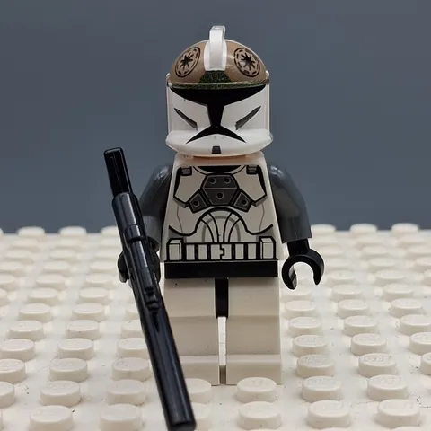 Lego Star Wars: Clone Trooper Gunner Large Eyes Minifigure sw0221