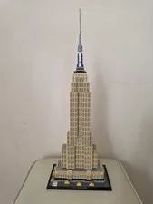 LEGO ARCHITECTURE: Empire State Building (21046)