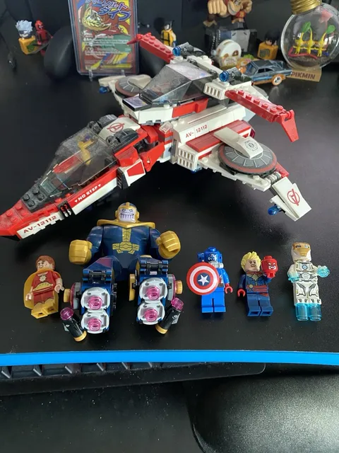 LEGO Marvel Super Heroes Avenjet Space Mission 76049 *read desc*