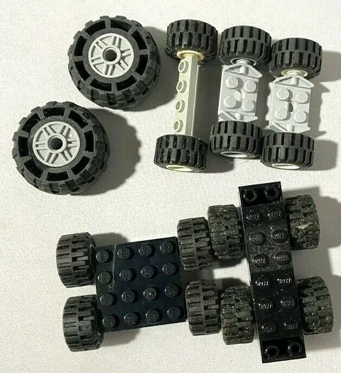 LEGO 16 Pieces Tires Black