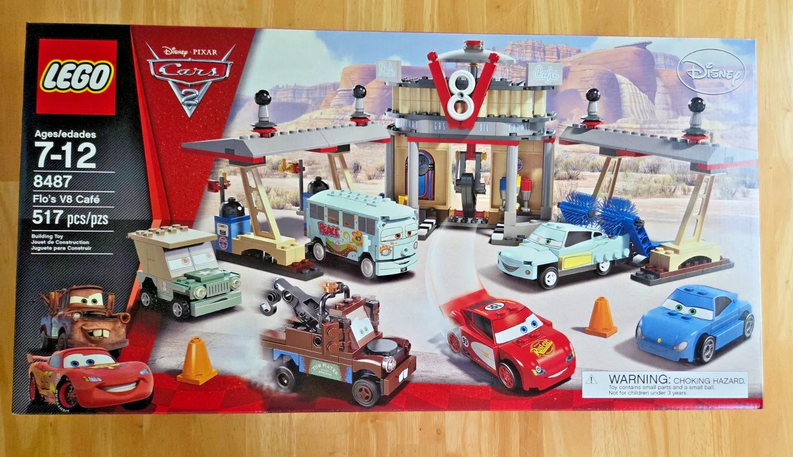 2011 LEGO 8487 Flo's V8 Cafe Cars 2 Movie Factory Sealed Retired