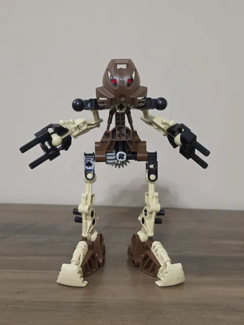 LEGO BIONICLE: Toa Mata - Toa Pohatu (8531) 100% Complete Missing Stone