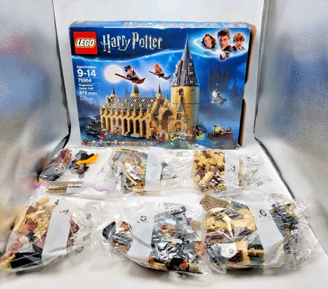 LEGO Harry Potter TM: Hogwarts Great Hall (75954)