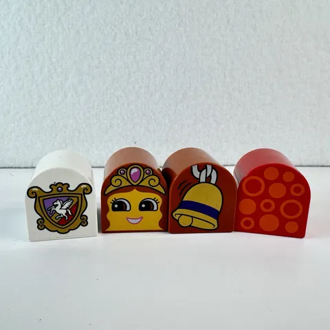 Lego Duplo Printed Specialty Bricks Lot Of 4 2x2x2 Curve Princess Crest Bell