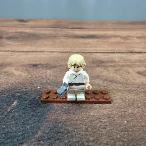 LEGO Minifigure Star Wars Luke Skywalker Small White Good Tatooine Farmboy Tunic