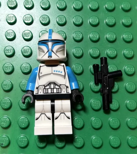 LEGO Star Wars Clone Trooper Lieutenant sw0629 Printed Legs 75085 Phase 1 Blue
