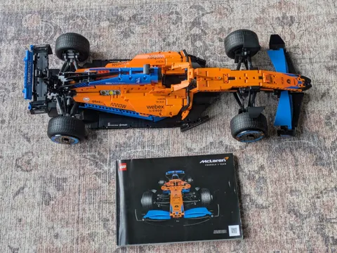 LEGO Technic McLaren Formula 1 Race Car (42141) 99% Complete