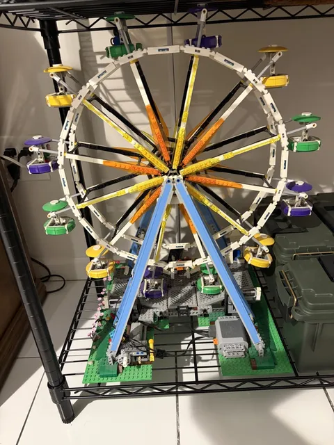 Lego 10247 Ferris Wheel Used, comes 100% complete