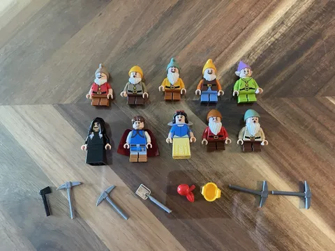 Lego Disney snow white cottage 43242 All Minifigures