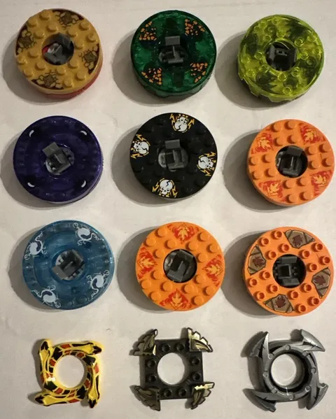 Lot Of 9 Lego Ninjago Spinner (Dragon Snakes Skulls) with 3 Crowns