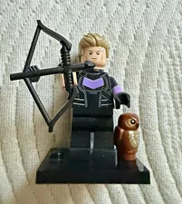 LEGO Marvel Studios Minifigures Hawkeye Minifigure w/ Bow Arrow Owl & Stand