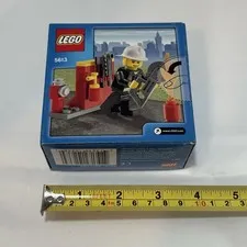 5613 FIREFIGHTER FIRE MAN fireman LEGO CITY New Sealed Retired in 2009