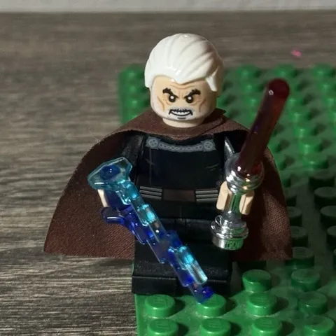 LEGO Star Wars Count Dooku Mini figure From Set 75017
