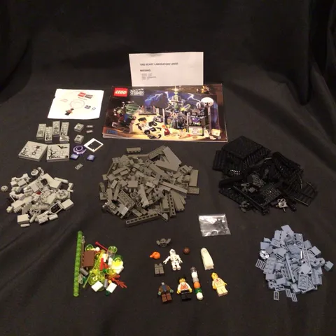 Rare Vintage LEGO Studios Set 1382 Scary Laboratory (2002) NOT COMPLETE