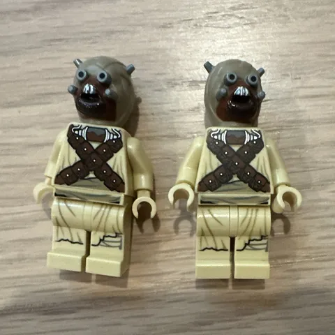 LEGO Star Wars TUSKEN RAIDER Lot of 2 Minifigures w Gray Helmet/Headgear
