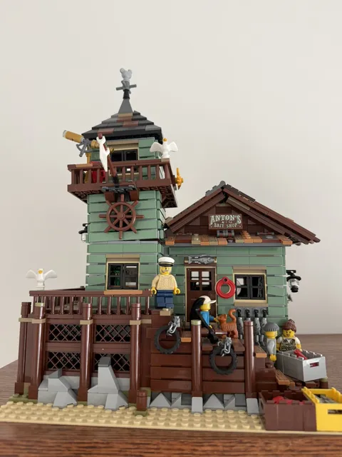 Retired Set- LEGO Ideas: Old Fishing Store (21310) Complete- Includes light kit
