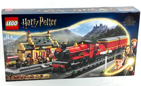 Retired LEGO Harry Potter Hogwarts Express & Hogsmeade Station (76423)