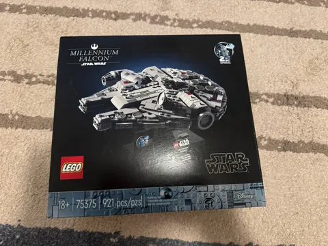 Lego 75375 Star Wars Millennium Falcon 25th Anniversary Building Set 921 pcs New