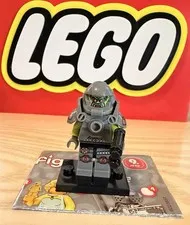 Lego CMF Series 9 Alien Avenger Minifigure With Accessory
