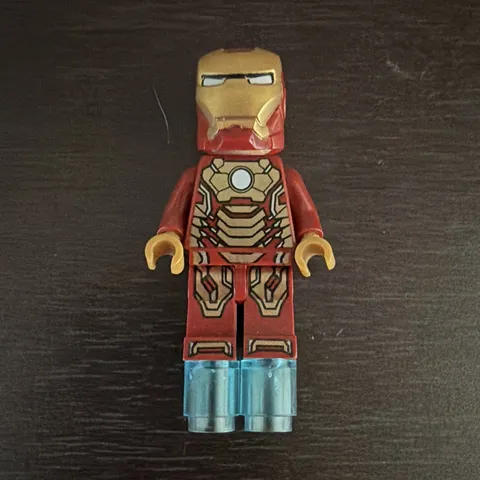 LEGO Iron Man Minifigure Armor Figure w/ Helmet & Translucent Blue Boots